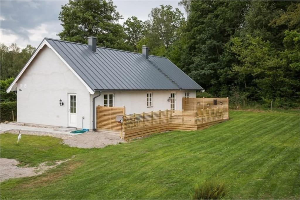 Beautiful And Cosy House Near The Lake Olofstrom Exterior photo